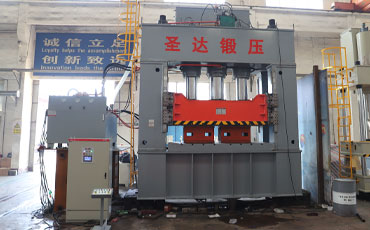 1000噸框架式液壓機(jī)特點分析
